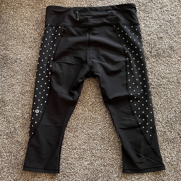 Lululemon Shine Dot Reflective Tight size 8 - Picture 2 of 4
